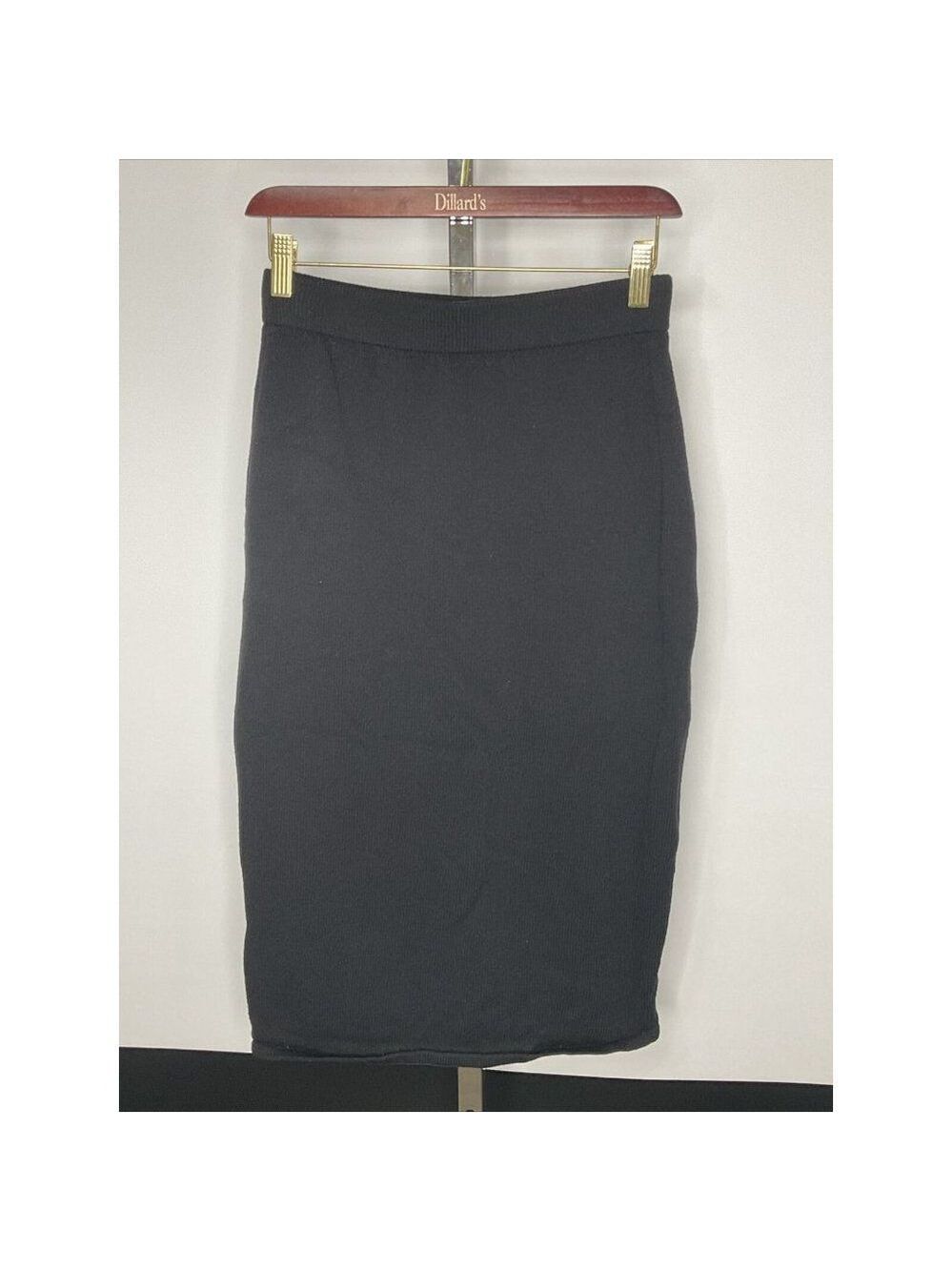 Vintage St John Basics Womens Size 4 Black Santana Knit Straight Back Slit Skirt